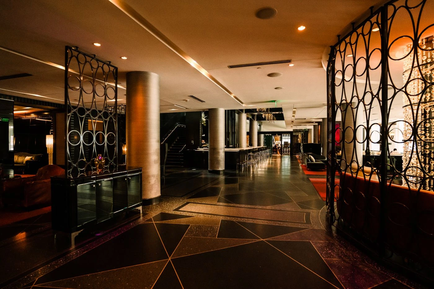 Luxurious Modern Hotel Lobby in Minneapolis · Free Stock Photo — illustrative context